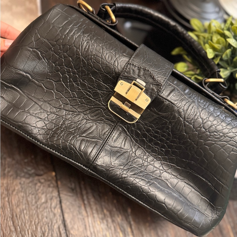 Elegant Black Crocodile-Embossed Satchel